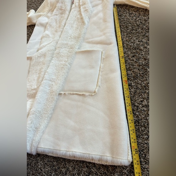 NWT Belldini Women's Black Label Cardigan Sweater -size Medium (cream) - Picture 11 of 12